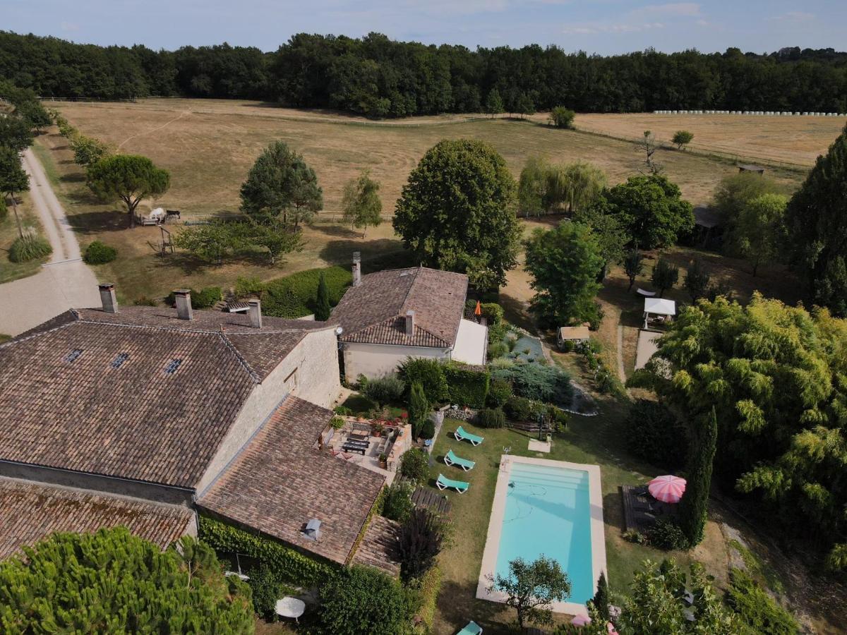 Bed and Breakfast Les Tamaris Castelnau-sur-Gupie Экстерьер фото